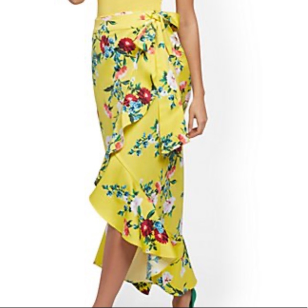 Gorgeous Wrap floral wrap skirt!